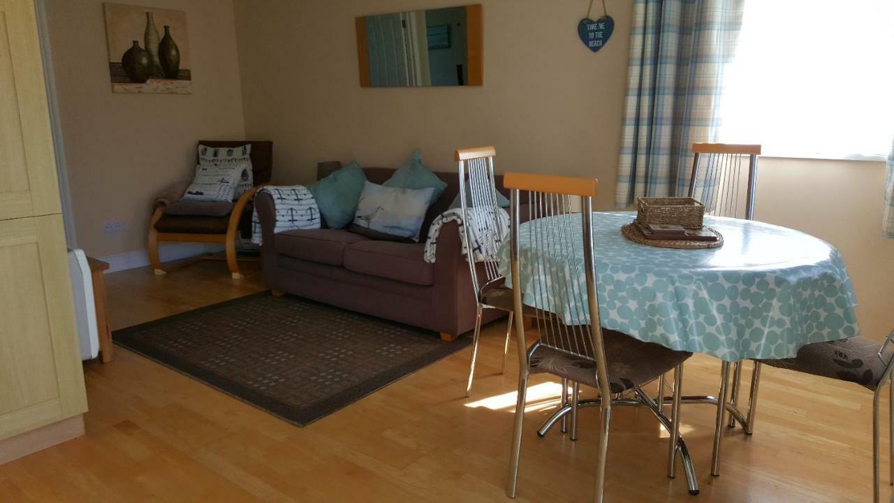Chalets & Lodges At Atlantic Bays Holiday Park Padstow Exterior foto